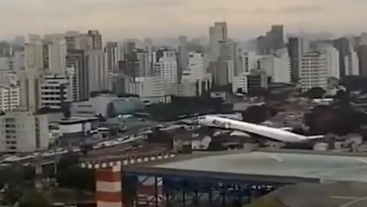 Plane takes off metres away from edge of runway at Brazilian airport